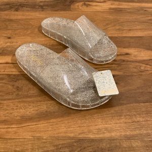NEW Mudd jelly slides